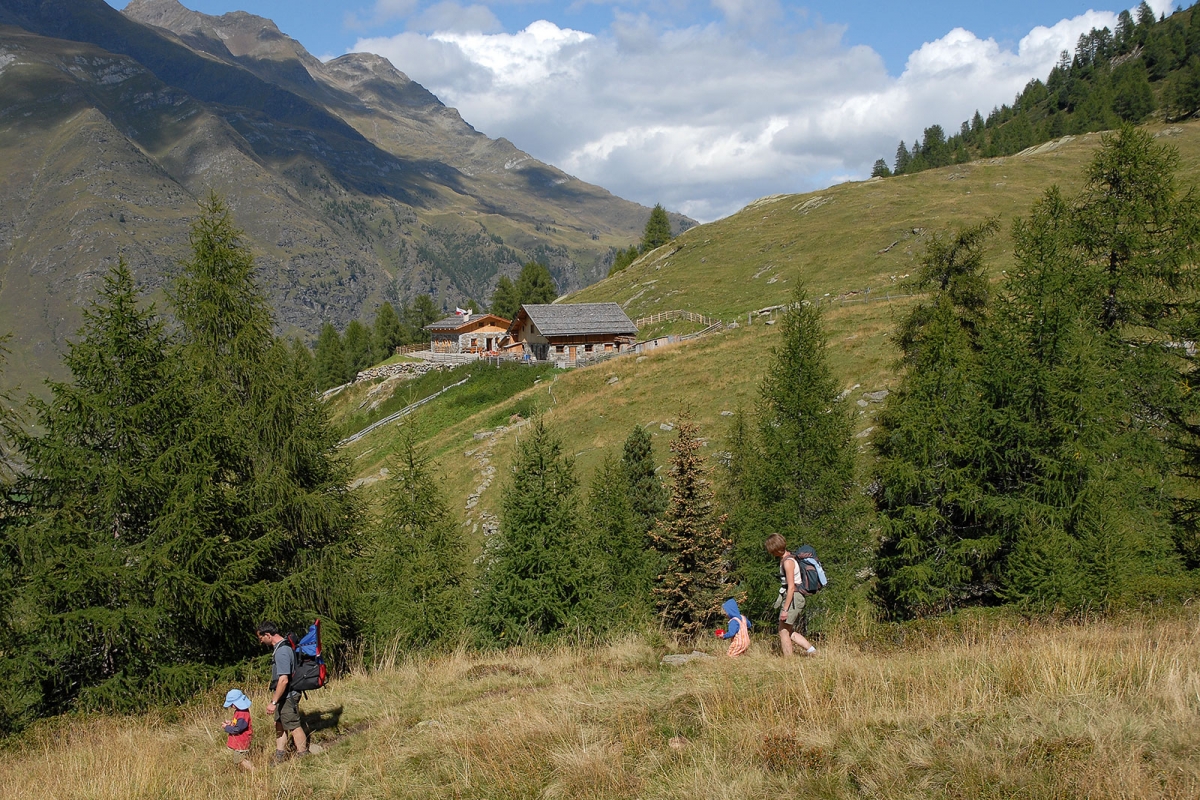site:img/Wanderparadies/wandern_01.jpg